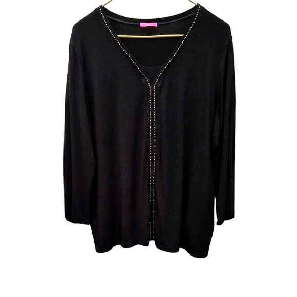 Elegant + Soft Classic Black V-Neck Top 3/4 Sleeve | German Designer - Picture 6 of 10